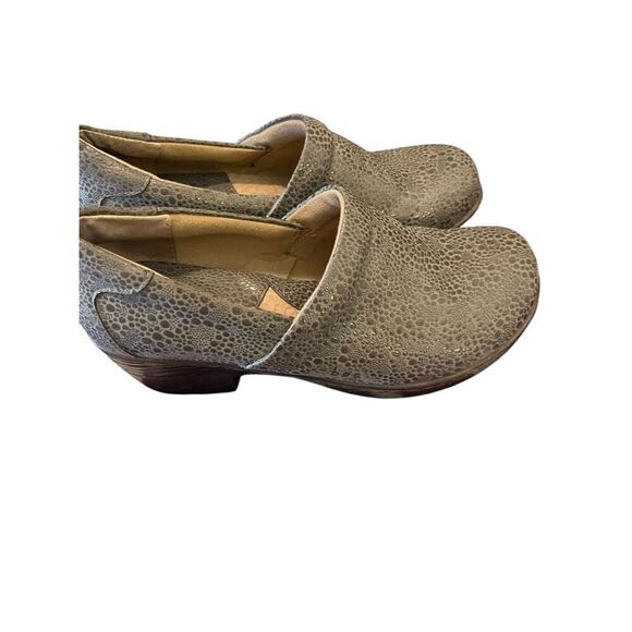 BOC Womens Grey Brown Born Peggy Pebbled Faux Leather Slip On Wedge Clog Size 8M - Picture 3 of 13